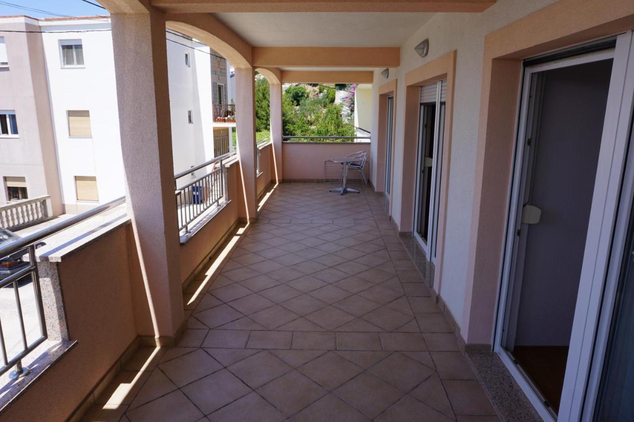 Spacious Comfort Apartment Дуче Экстерьер фото